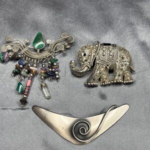 Silver and Green Brooch Set